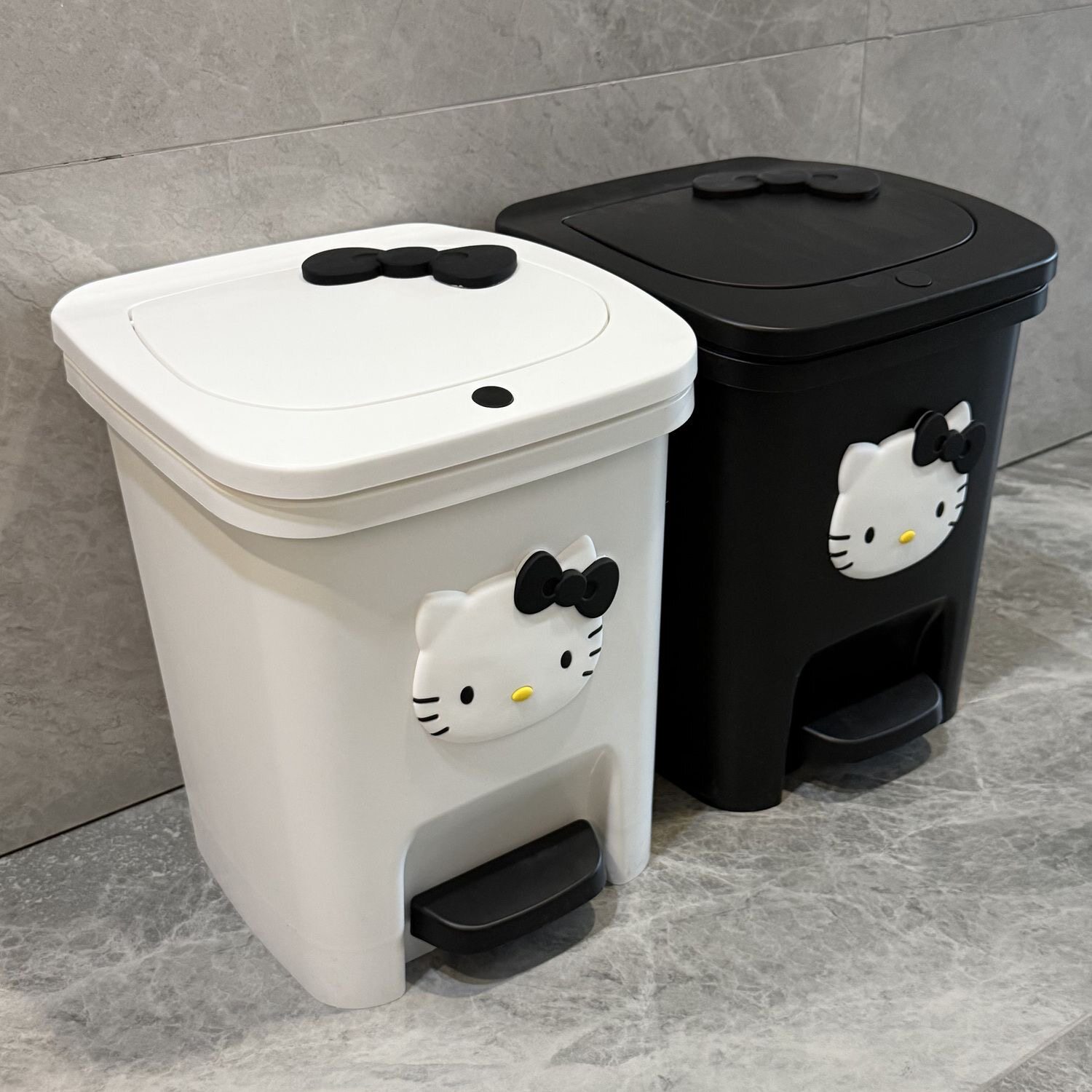 KT猫可爱脚踏带盖垃圾桶16L