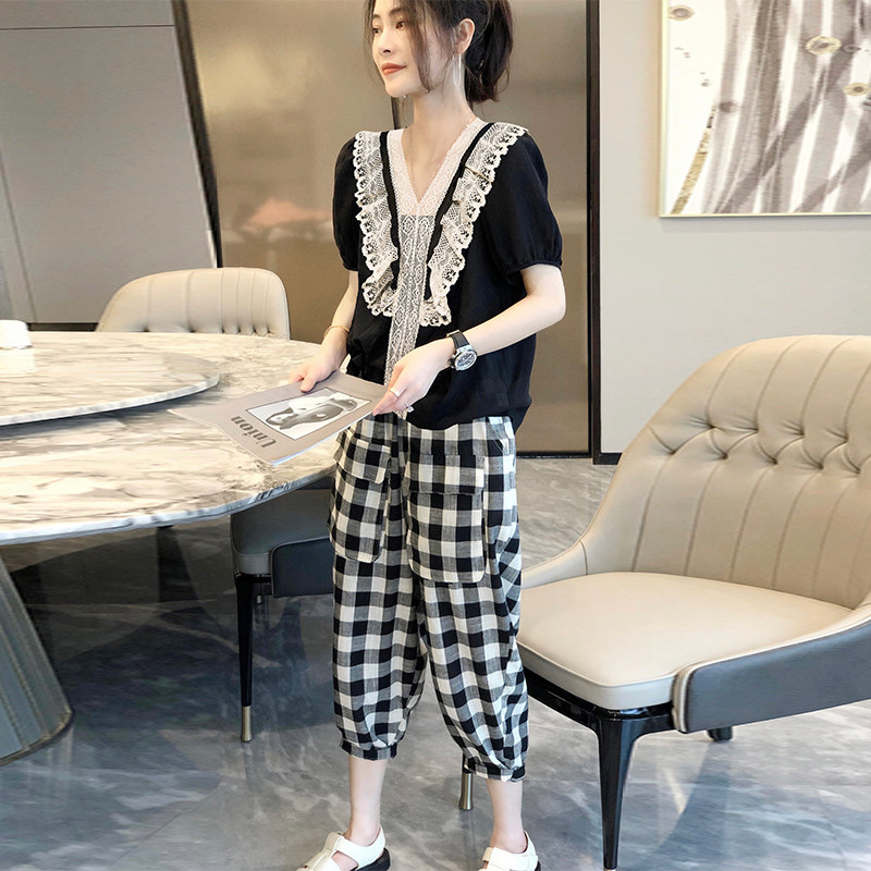 洋气V领蕾丝拼接衬衫女小个子减龄薄款短袖上衣夏2022新款欧洲站