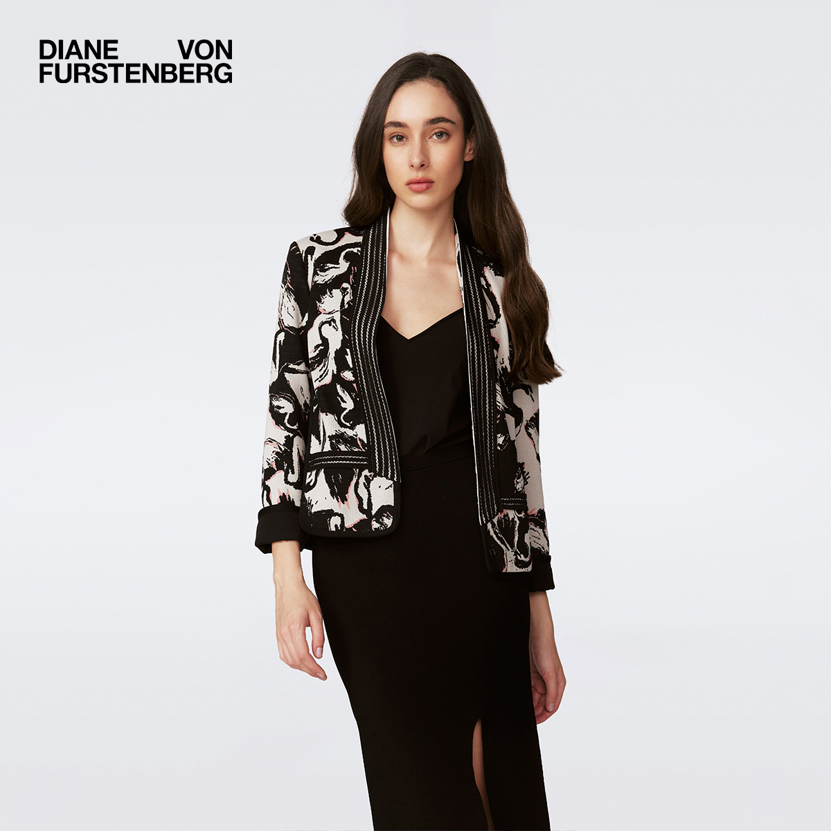 DVF黑白色魅影天鹅图案外套