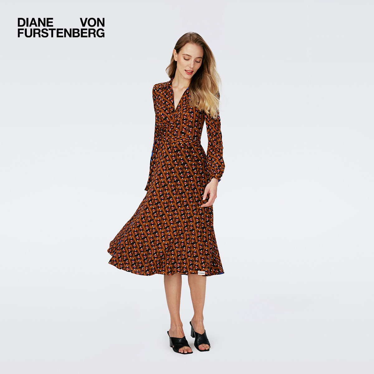 DVFPOLO领弹力网纱裹身连衣裙