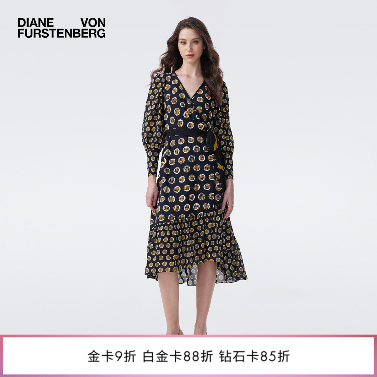 DVF2026早春度假系列金色罗盘玫瑰几何印花图案裹身裙DW4T010