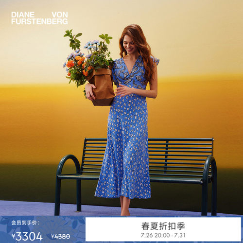 DVF2026春夏新款茶歇裙淡蓝线描花影轻薄度假风碎花连衣裙DS1U023