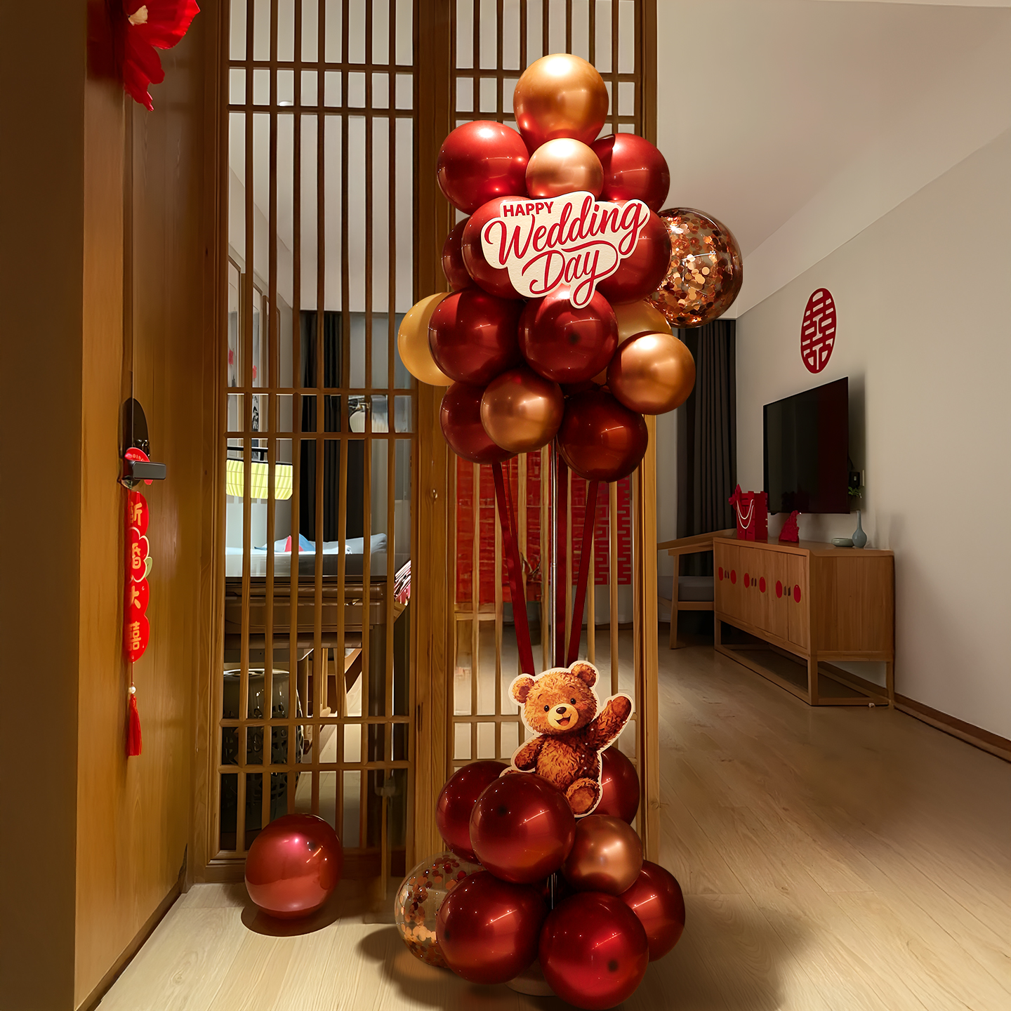 结婚地飘气球立柱婚房布置