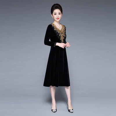 新品时髦高贵宽松显瘦v领妈妈装