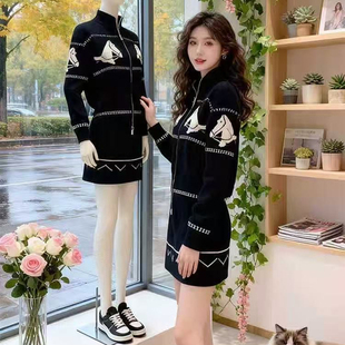 巨好看冬装一整套气质韩版高级感独特漂亮小香风上衣裙子两件套装