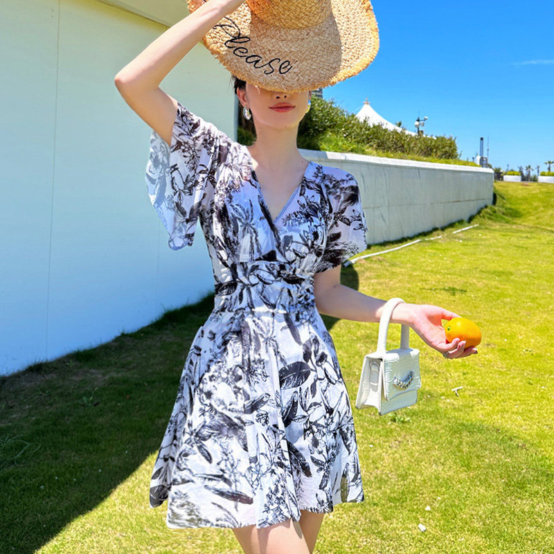 游泳衣女2026新款胖mm连身裙式显瘦保守大尺码女孩遮肉泡温0119r,运动/瑜伽/健身/球迷用品,连体泳衣,淘宝优惠券,粉丝福利购,淘宝优惠卷