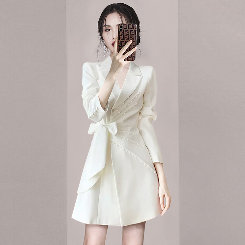 赫本风高级感气质白色西装裙2024春装新款女小个子法式名媛连衣裙
