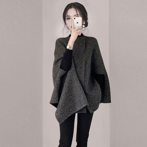 QIR高级感斗篷外套女2024早春新款小个子设计感毛呢外搭披肩大衣