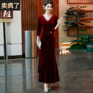 喜婆婆婚宴装 高端V领礼服婚礼妈妈结婚喜服 金丝绒连衣裙2025新款