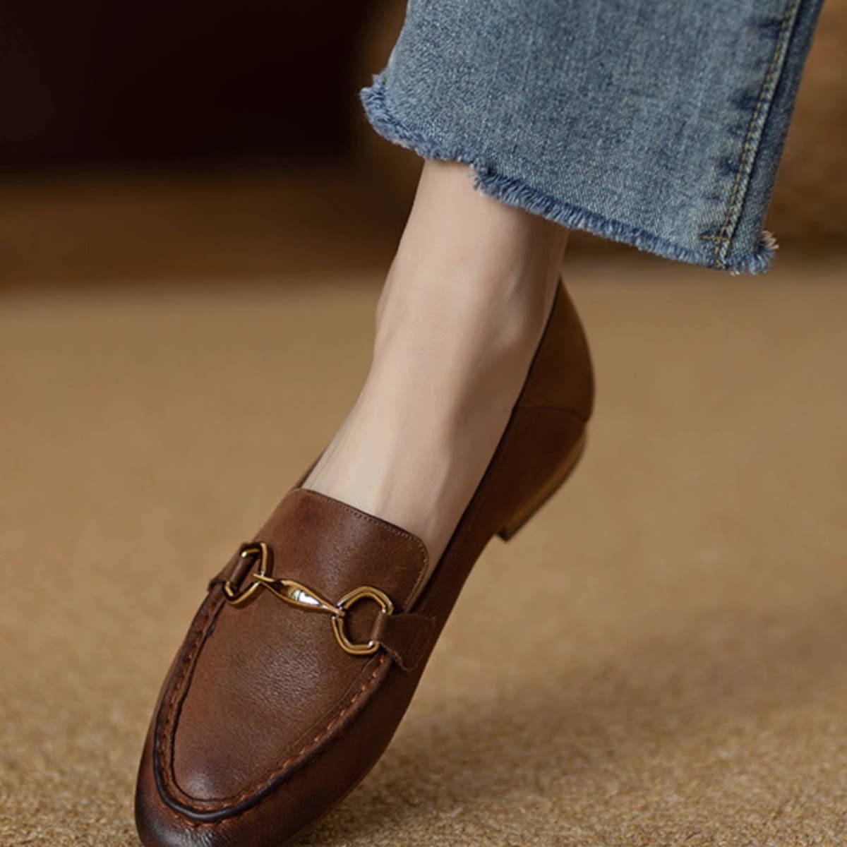 2025年新款黑色乐福鞋女春秋深口单鞋软皮低跟金属扣圆头粗跟板鞋