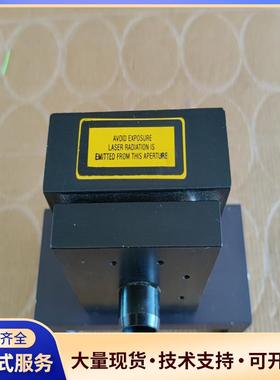 激光器，Class 2级别，带黄色警示标签。黑色金属外壳，.