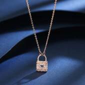 APM Monaco轻奢高级感玫瑰金密镶迷你爱心锁项链小众情侣新年礼物