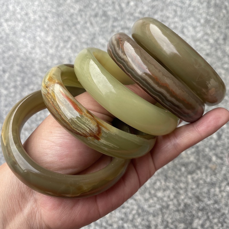 天然阿富汗玉手镯带黄皮