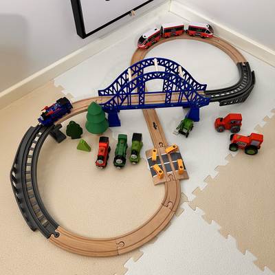 品牌实木轨道榉木拼搭积木HAPE宜家兼容儿童场景电动小火车玩具