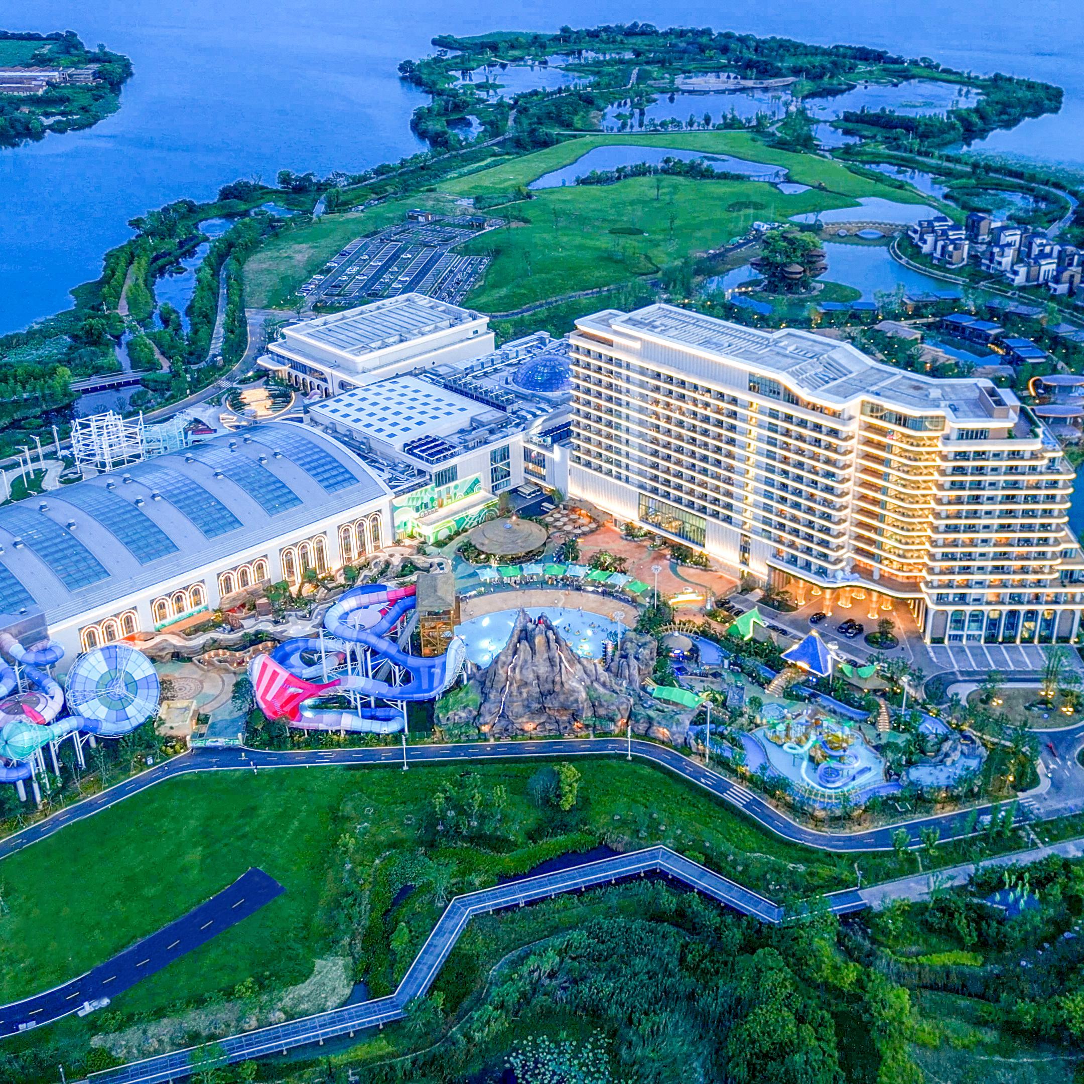 【奇趣度假】华中区首家森泊品牌门店，周末不加价！乐园溜娃狂欢！ 【星厨美食】美味早餐，星厨精选，助力元气一天 【网红乐园】华中区最大水乐园/森泊系最大幻想岛，含票套餐欢乐任选 【官方直营】超长有效期至26年3月31日，不约100%可退，预约后花呗入账