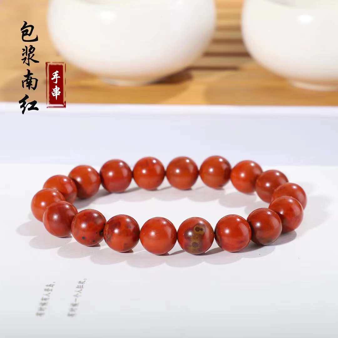 四川南红包浆南红手串的魅力，玩家都喜欢的。包浆南红手链11mm