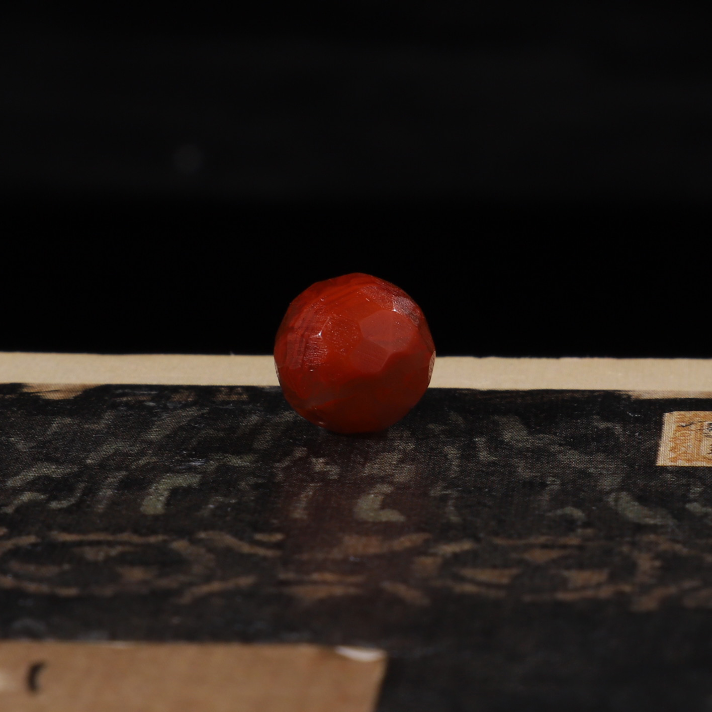 南红火焰纹满肉柿子红单珠随形珠