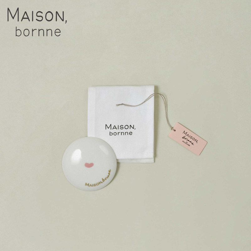 Maison bornne圆形可爱单面小镜子女神必备便携爱心雕刻化妆镜新