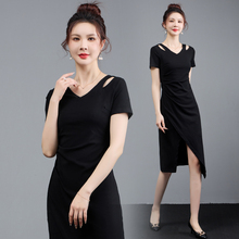 连衣裙女2025夏季新款时尚黑色裙子气质名媛漏肩高腰显瘦开叉裙子