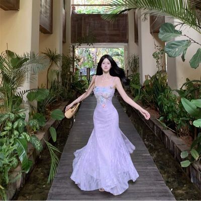 法式纯欲蕾丝网纱吊带连衣裙子女设计感收腰遮肉修身鱼尾包臀长裙