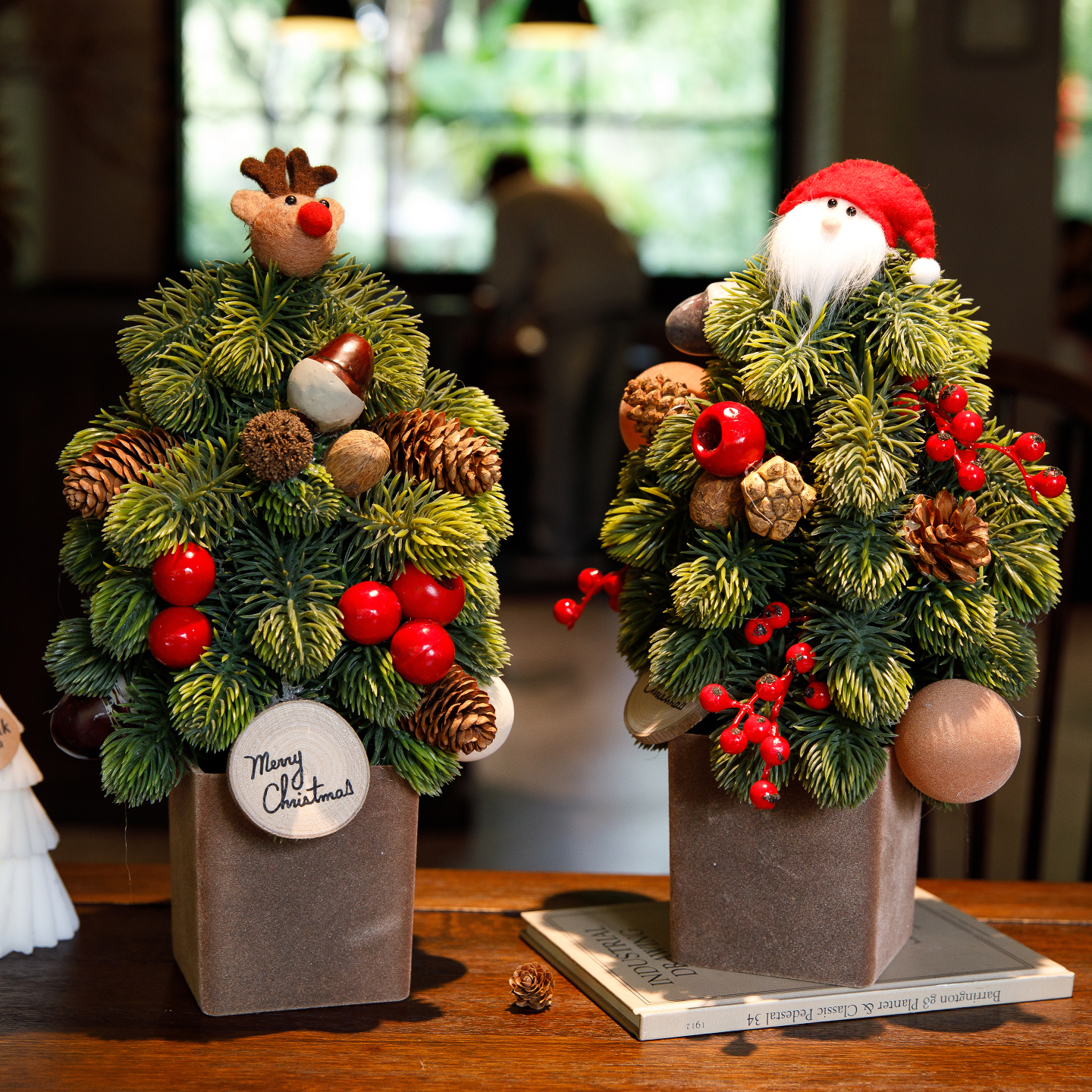 圣诞节装饰咖啡厅氛场景围布置诺贝松小号圣诞树桌面摆件花环藤条