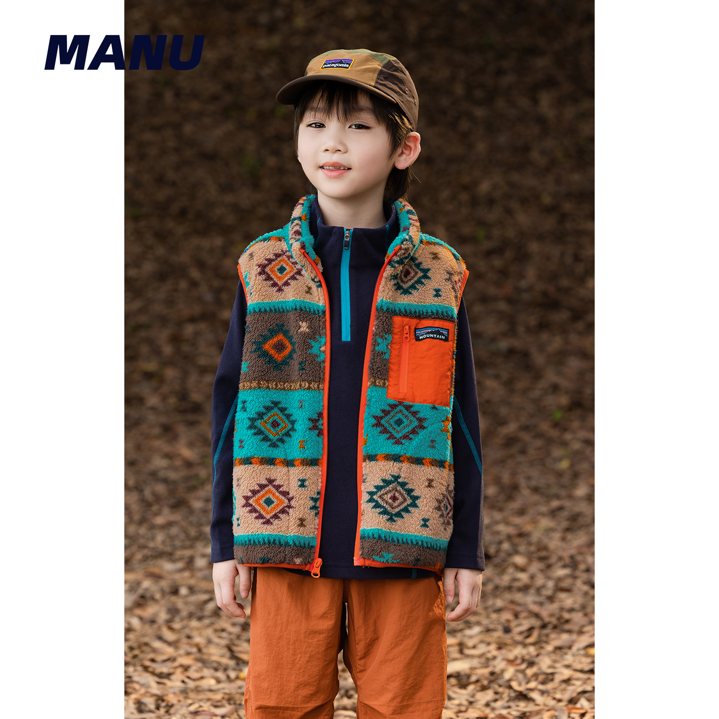 MANUKIDS童装男童25秋冬满版印花嘻哈奥粒绒保暖外套中大童马甲