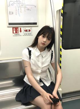 美式白色拼接蕾丝短袖衬衫女夏季新款小众甜辣妹修身显瘦短款上衣