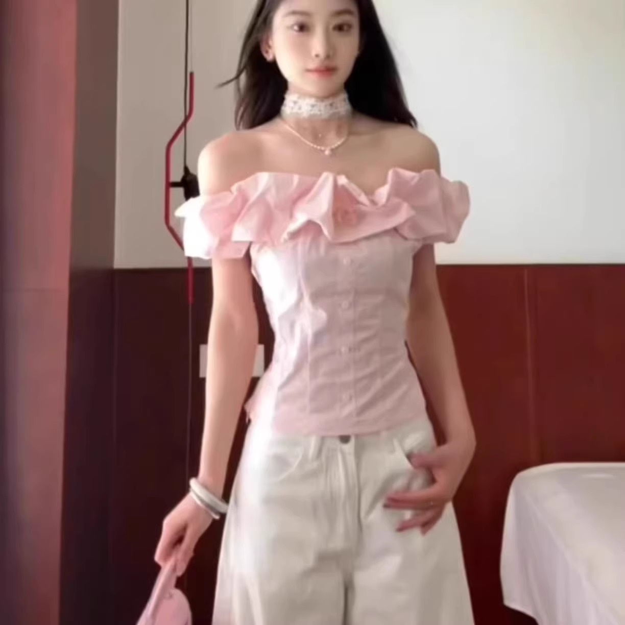 法式甜美风一字肩短袖衬衫女夏季收腰修身显瘦设计感绝美小衫上衣