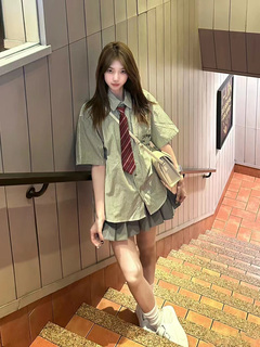 韩版学院风绿色条纹短袖衬衫女2026夏季高级感宽松百搭甜美jk衬衣