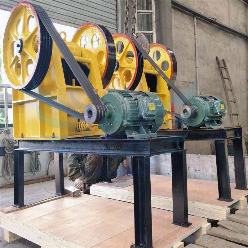 实验室柴油马达pe粗颚式破碎机铁矿用 青石头小型移动破鄂破设备