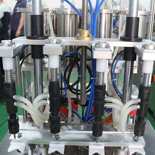 真空香水灌装机定制化妆品罐装小型定量液体精油西林瓶数控灌装机