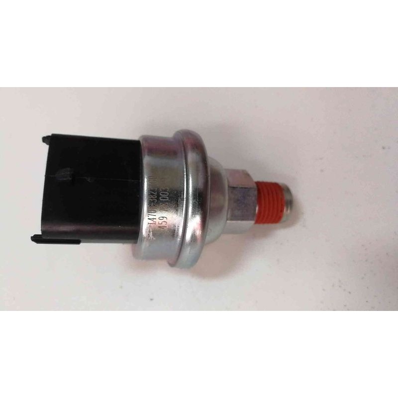 联合卡车联合动力玉柴联合重卡发动机机油压力传感器 机油感应器