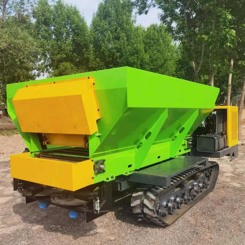 履带式撒肥车全自动农用三轮扬粪车果园施肥多功能干湿抛粪撒粪车