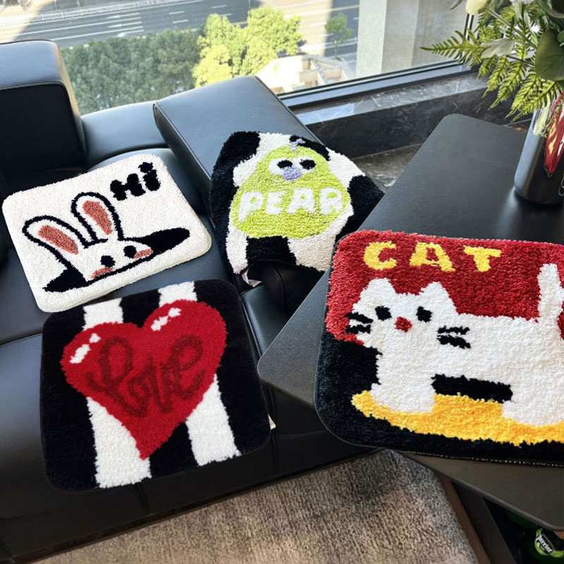 冬季簇绒坐垫家用办公室久坐屁股垫卡通毛绒椅垫防滑隔凉学生座垫