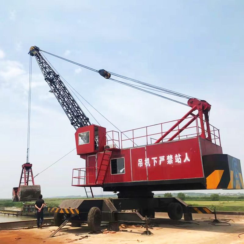 厂家供应销售移动轮胎式起重机 码头港口专用轮胎式吊机 轮胎吊机