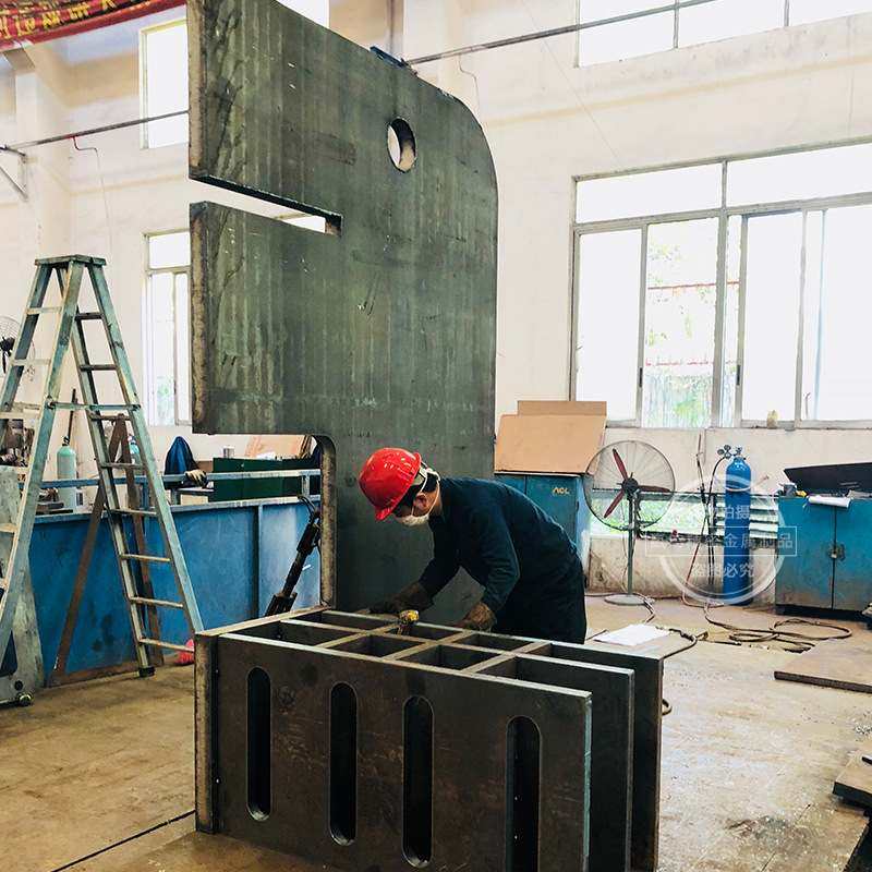 焊接件加工 机架焊接加工 机械焊接加工 大型龙门CNC机架数控加工,五金/工具,CNC加工件/铣床加工件,淘宝优惠券,粉丝福利购,淘宝优惠卷