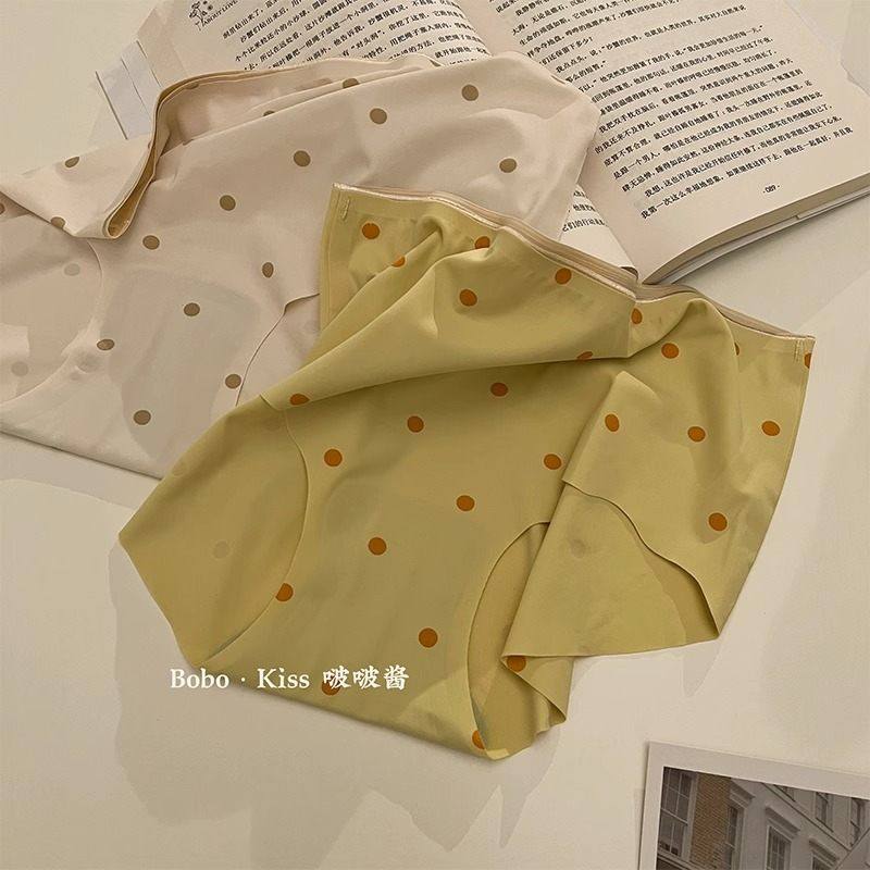 新品 无痕一片式中腰内裤女夏季薄款可爱圆点纯欲少女裸感冰丝舒,女士内衣/男士内衣/家居服,女三角裤,淘宝优惠券,粉丝福利购,淘宝优惠卷