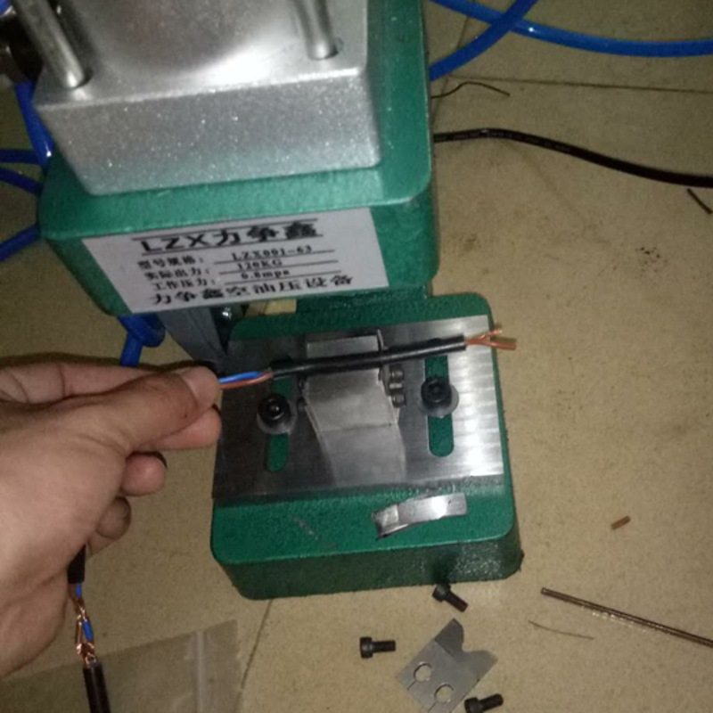 半自动气电式多段中剥机护套线中剥机电线电缆剥线机