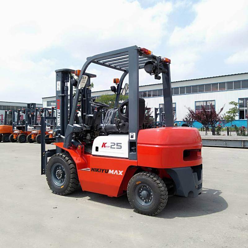 亚马逊货源内燃式机械柴油叉车 2.5t四轮越野座驾式装卸升降叉车