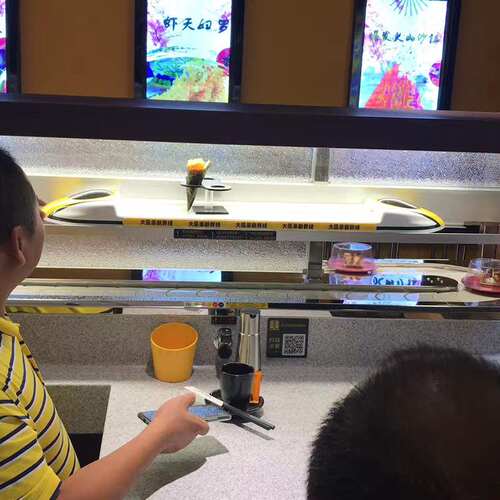 良恩科技定点自动传送智能新干线送餐车回转寿司餐厅小火车设备