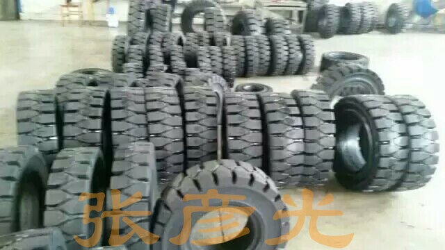 销售叉车实心轮胎3吨3.5吨3.8吨叉车实心轮胎28x9-15实心轮胎
