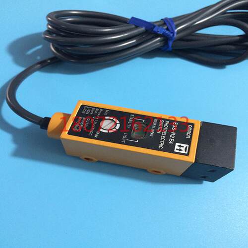 **日本进口正品光电传感器全新现货E3S-R2E4    E3S-R2B4*