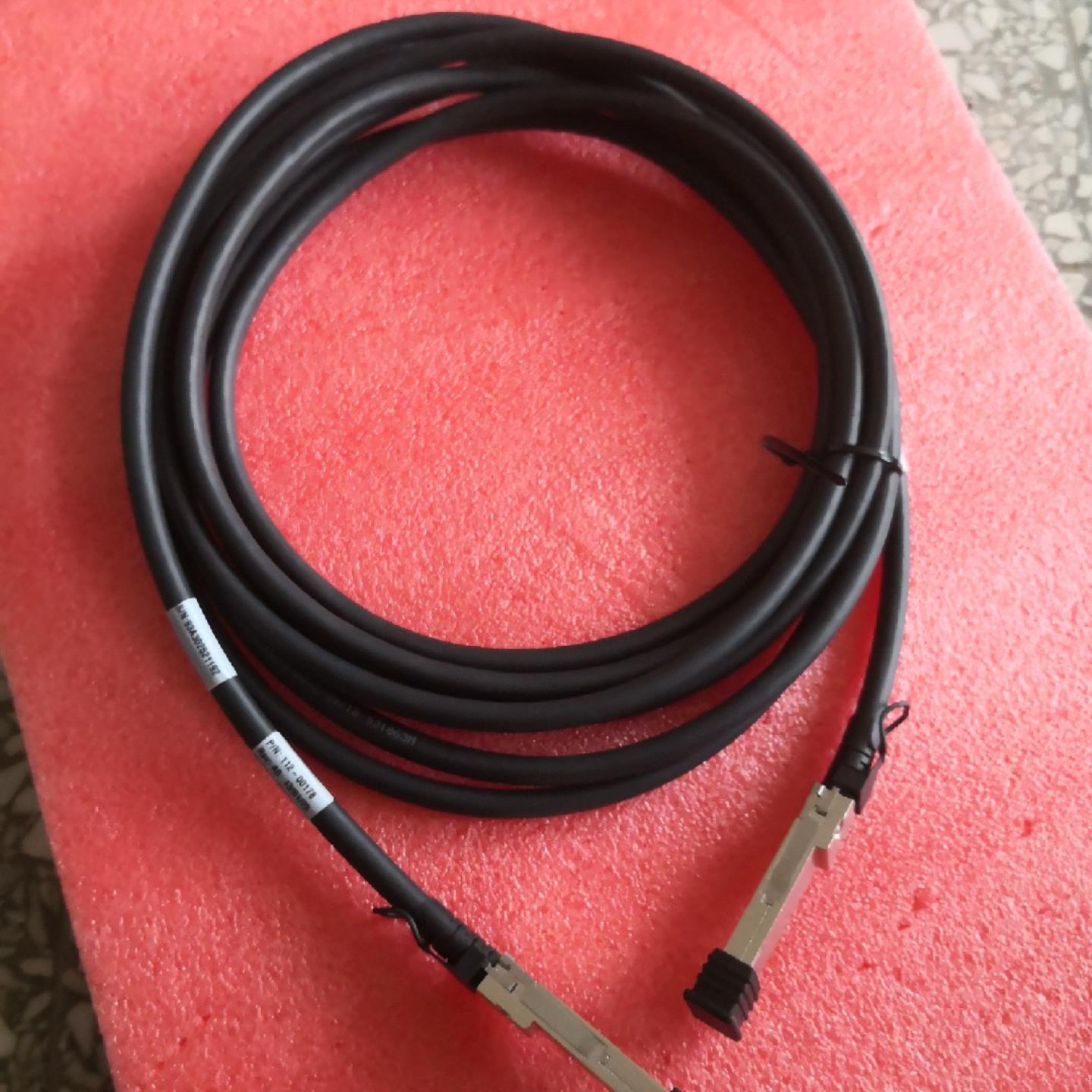 **NA X6559-R6 112-00178 QSFP-QSFP 5M Exrl SAS线*