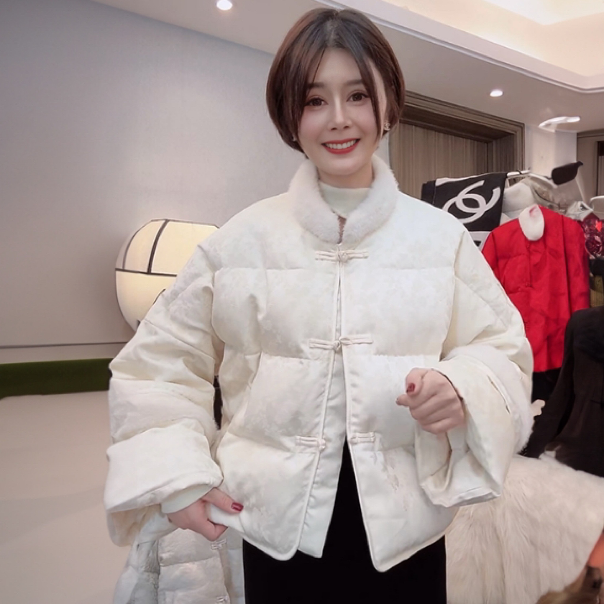 国风盘扣毛毛立领羽绒服外套女