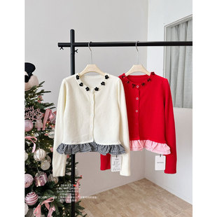 新年穿搭氛围感红色小香风钉珠针织衫女春季圆领花边拼接毛衣开衫