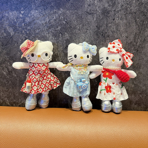 新款潮流可爱挂件黑皮波点裙KT包包挂件毛绒公仔玩偶钥匙扣挂饰