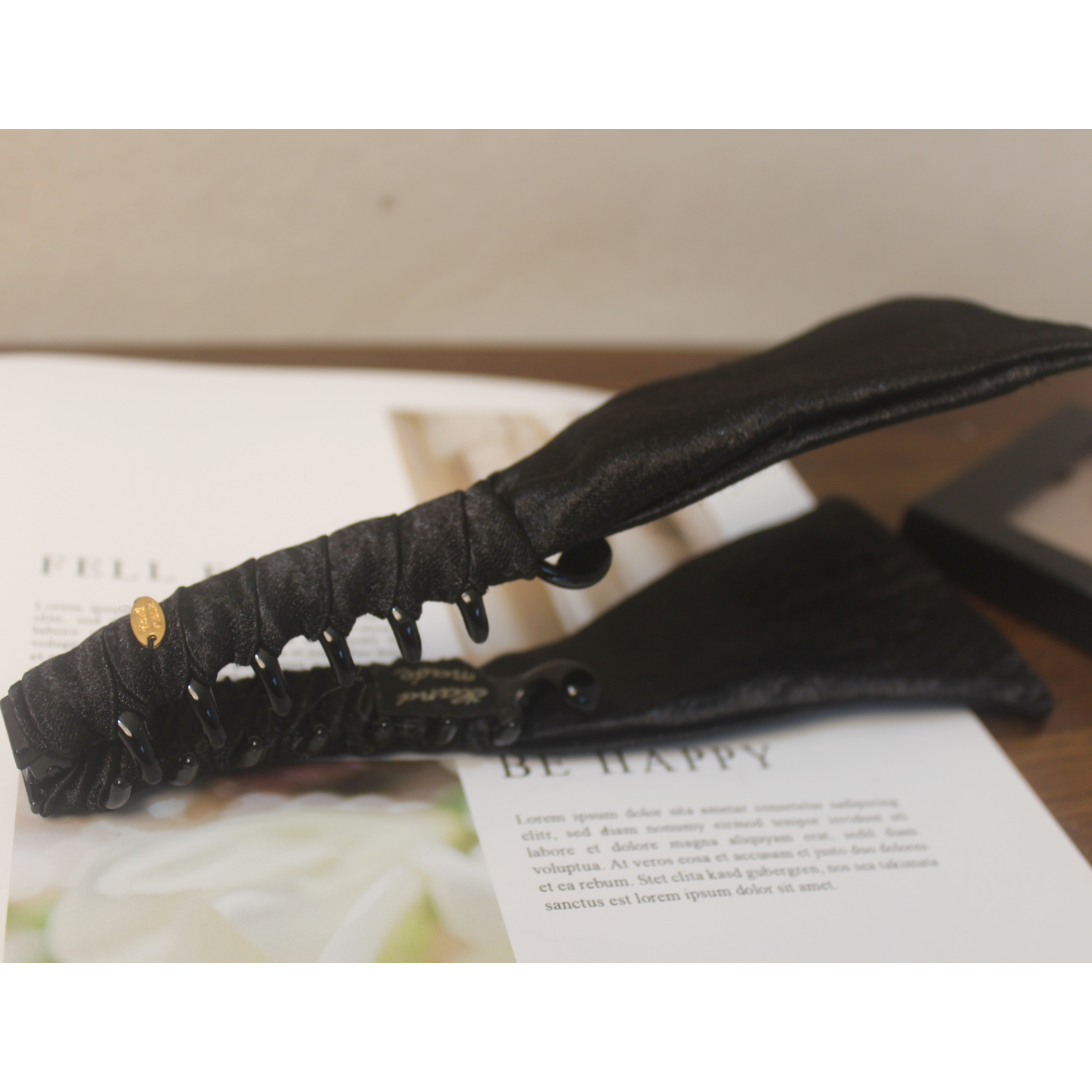 甜美变身光质高级感香蕉夹小中号