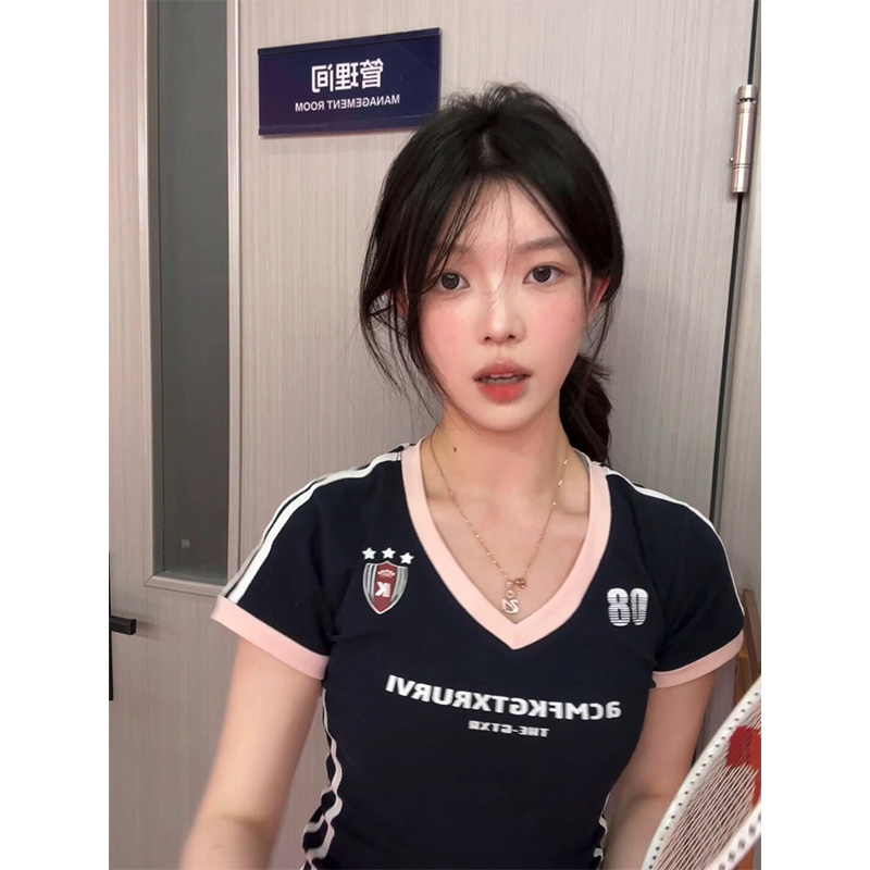 美式复古辣妹V领撞色印花短袖t恤女夏季球衣运动修身显瘦收腰上衣