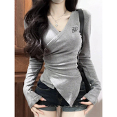 辣妹修身 不规则v领收腰长袖 t恤女秋冬2025新款 设计感内搭打底上衣