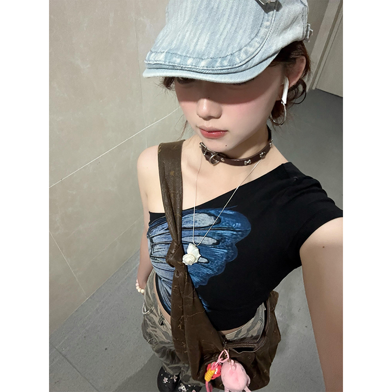 辣妹斜肩蝴蝶印花短款t恤女夏季